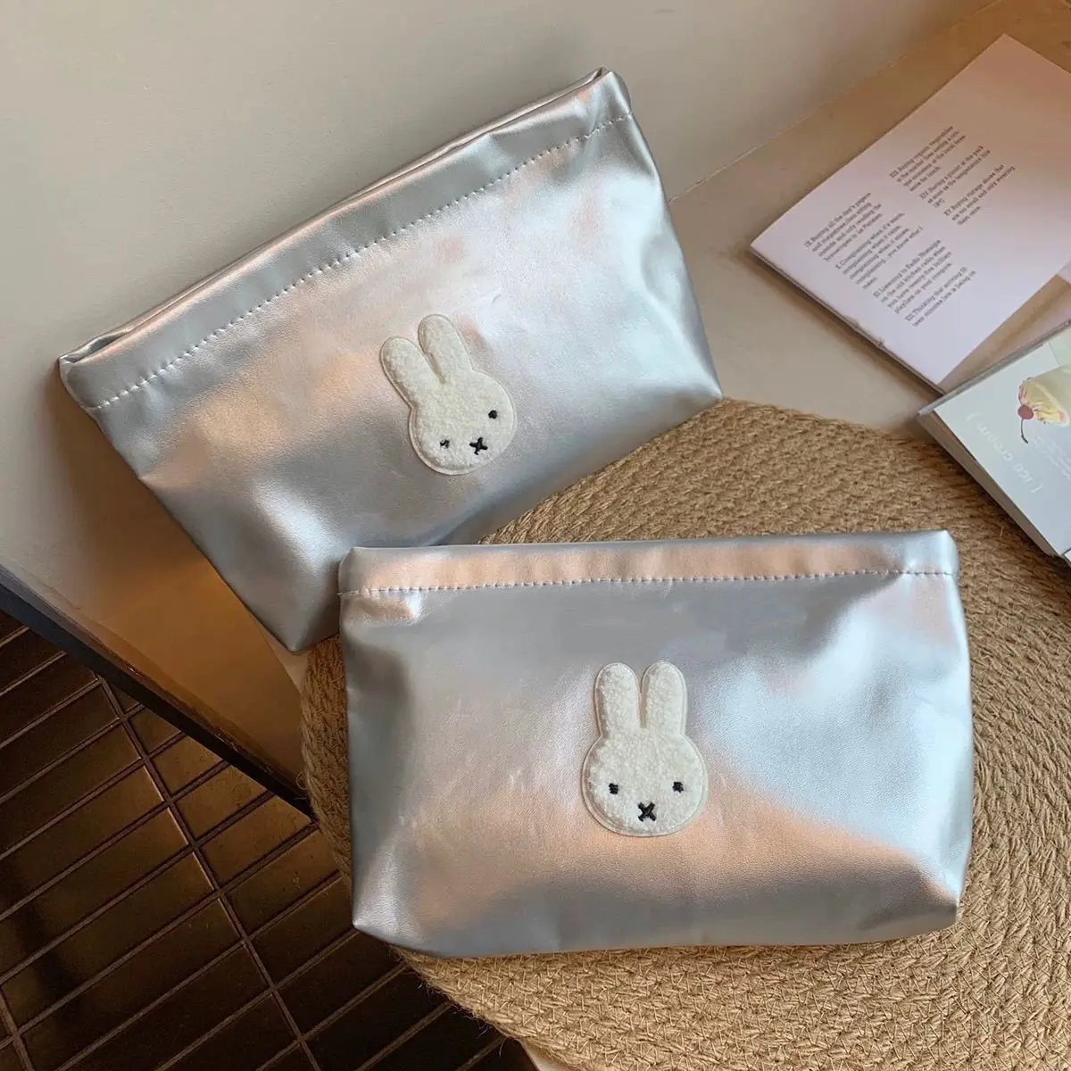 Makeup Organizer - Kreskówkowa kosmetyczka Miffy, przenośna, o dużej