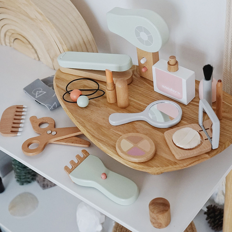 Nowy Drewniany Zestaw do Makij – Beauty Makeup Games recenzja i cena