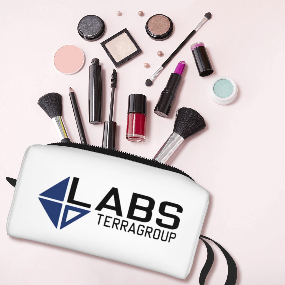 Kosmetyczka Escape From Tarkov – Beauty Lab Makeup recenzja i cena